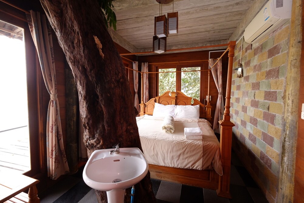 pandp coffee and resort mae sariang