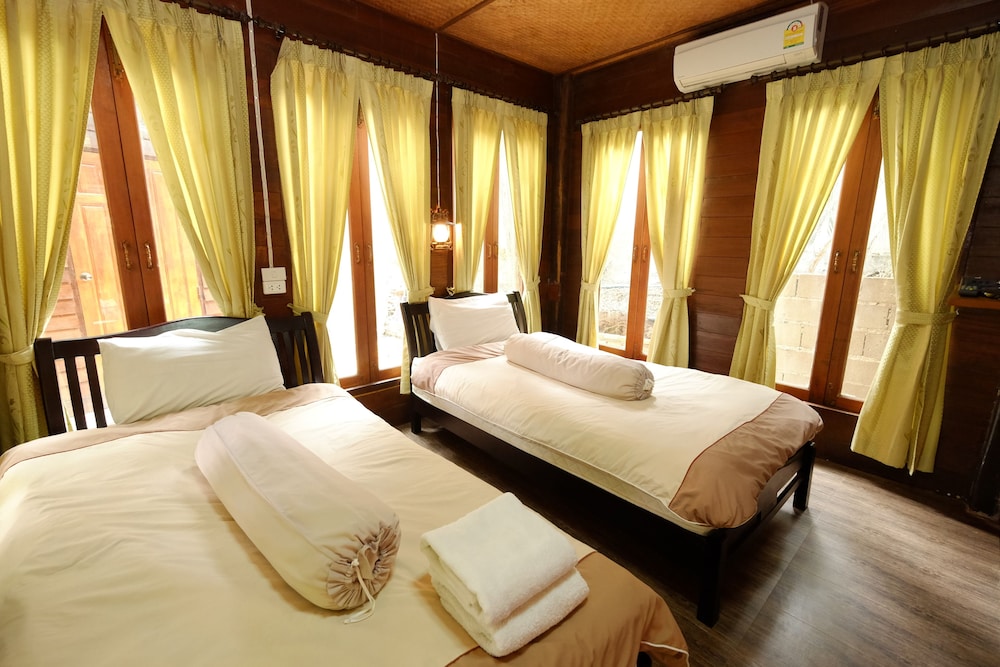 pandp coffee and resort mae sariang
