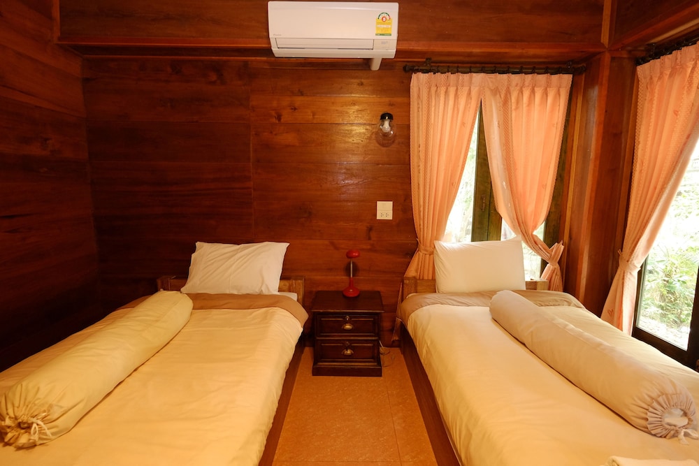 pandp coffee and resort mae sariang