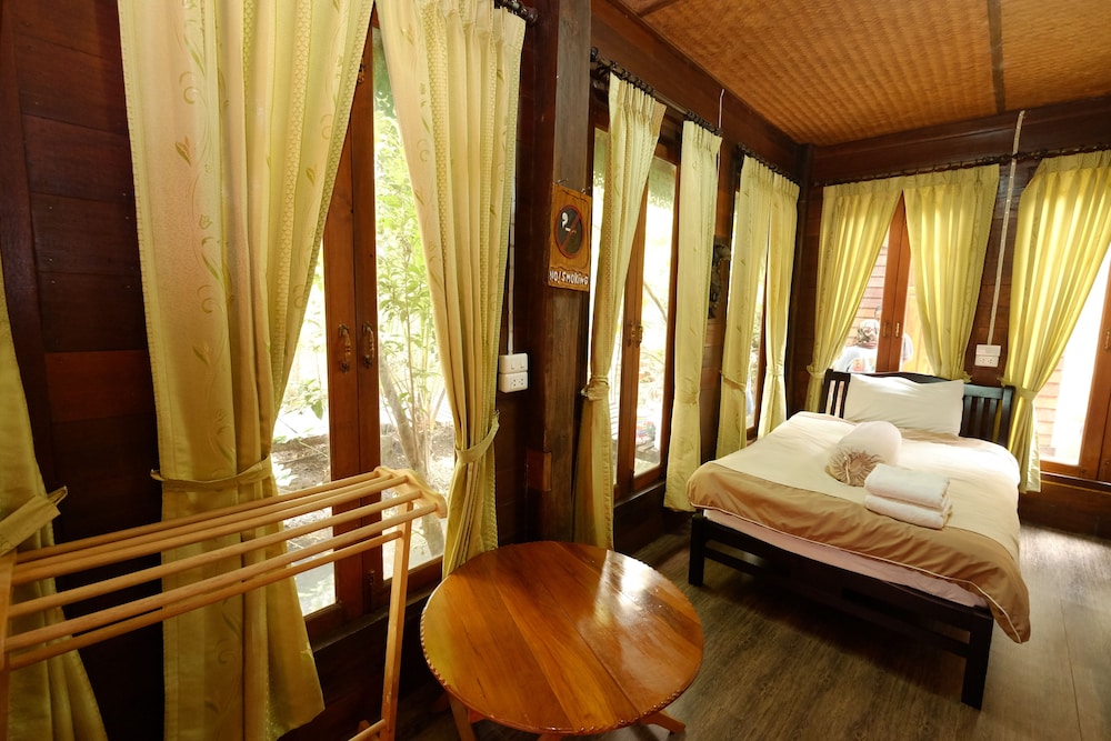pandp coffee and resort mae sariang