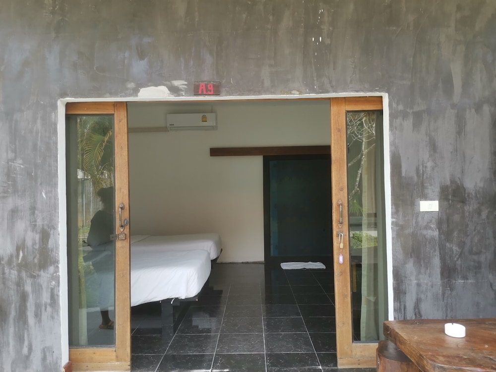 natai house