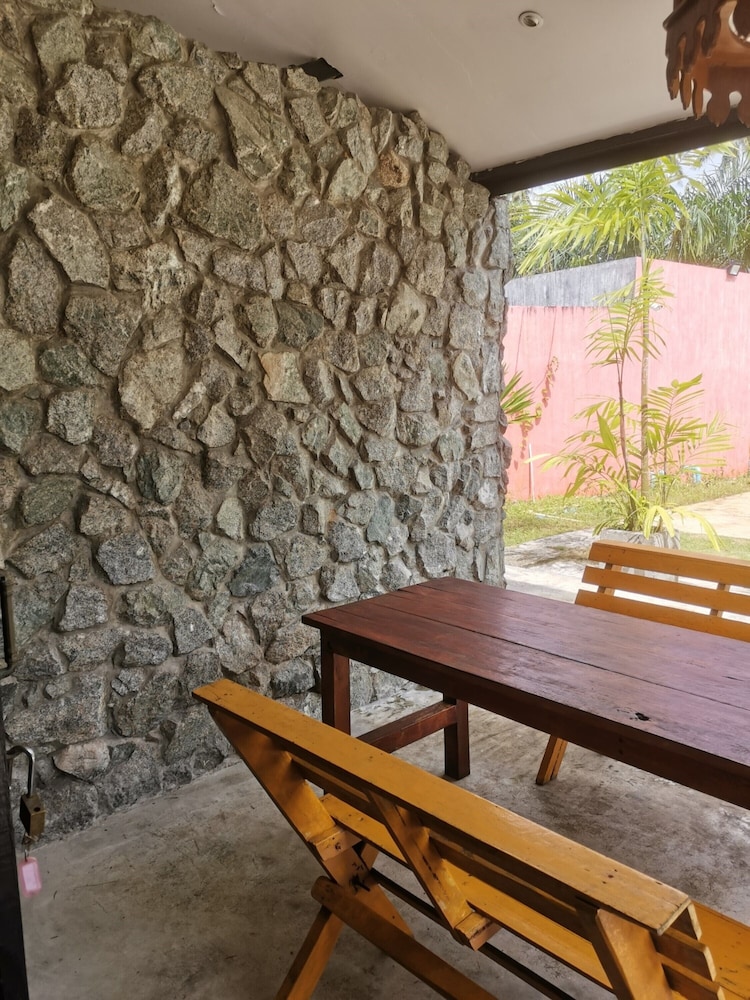 natai house