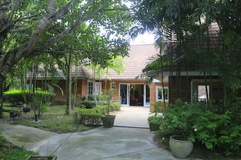 Saimoonburyresort,Set In A Prime Location Of Mae Suai / Wiang Pa Pao (Chiang Rai), Saimoonbury Resort Puts Everything ,3 star