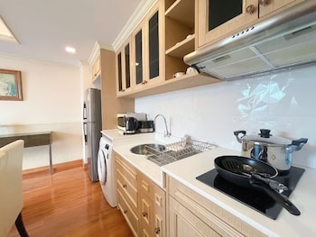 aspira hana executive apartment thonglor