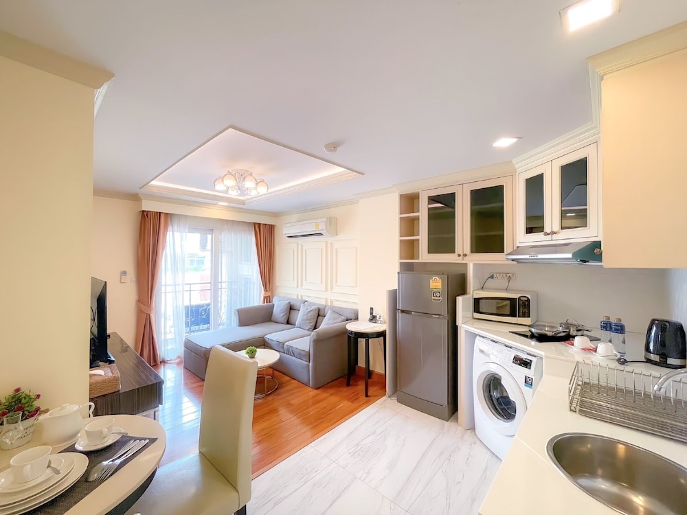 aspira hana executive apartment thonglor