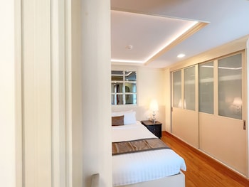 aspira hana executive apartment thonglor