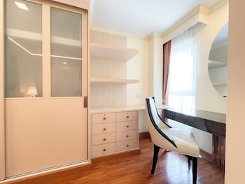 aspira hana executive apartment thonglor