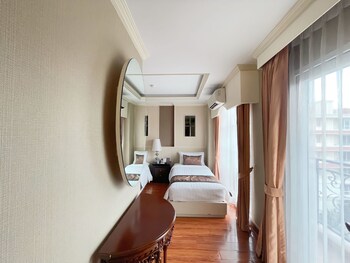 aspira hana executive apartment thonglor