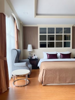 aspira hana executive apartment thonglor