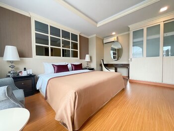 aspira hana executive apartment thonglor