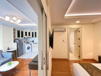 aspira hana executive apartment thonglor