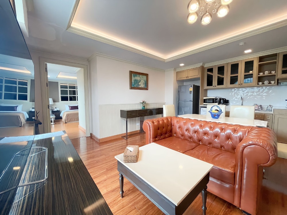 aspira hana executive apartment thonglor