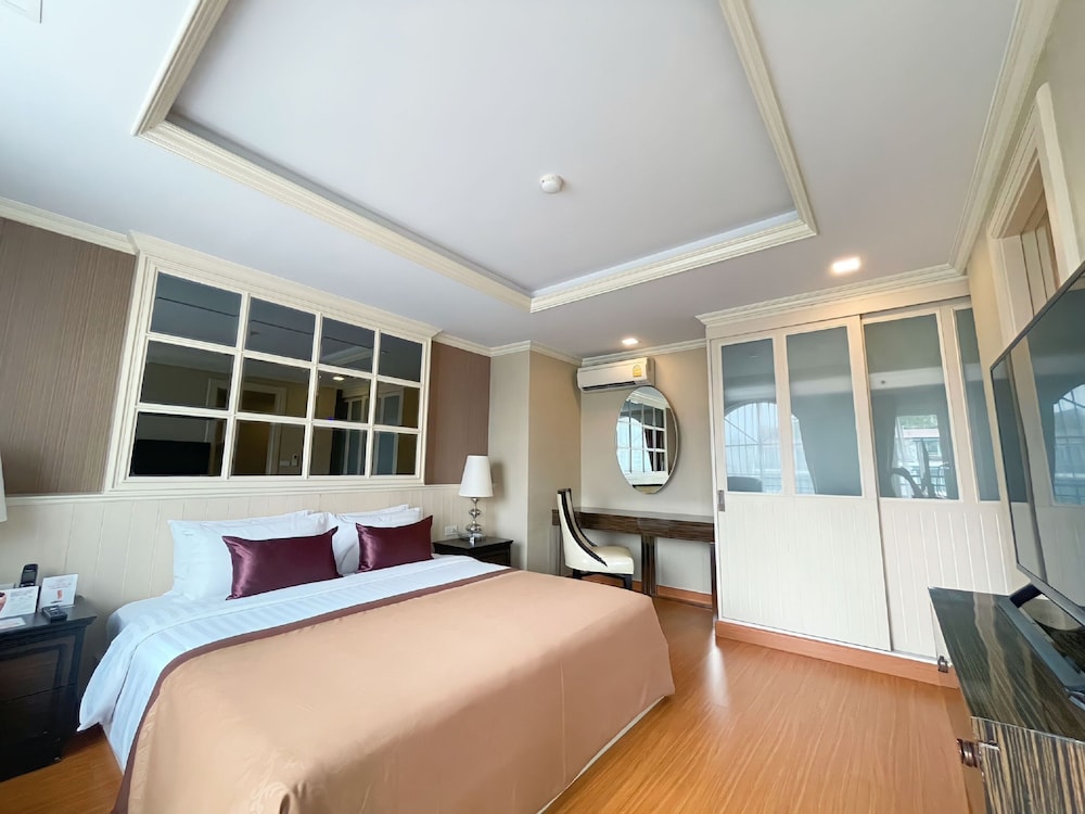 aspira hana executive apartment thonglor