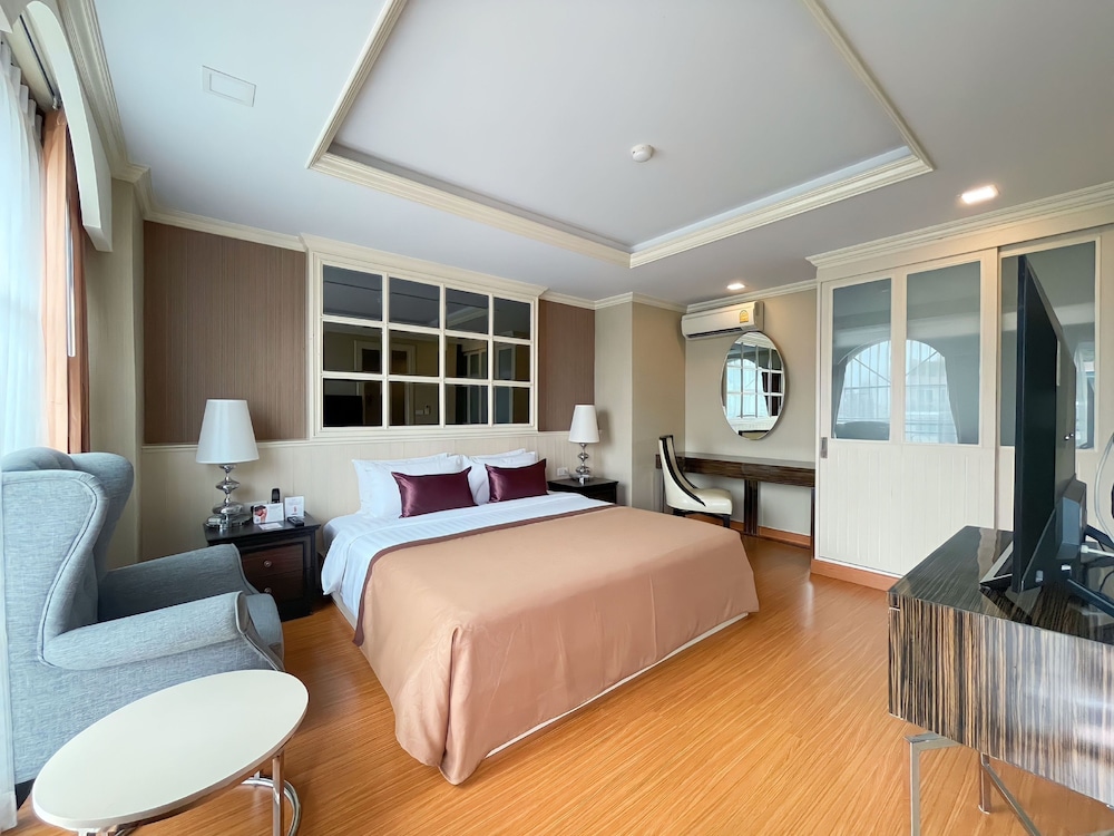 aspira hana executive apartment thonglor