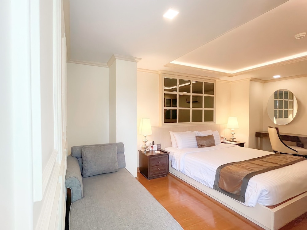 aspira hana executive apartment thonglor