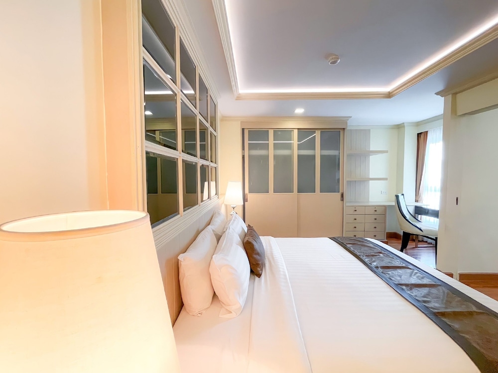 aspira hana executive apartment thonglor