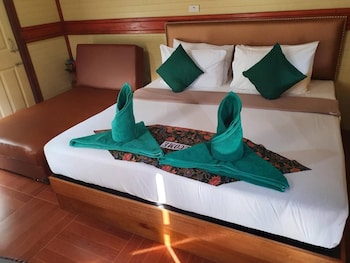 the royal bamboo lodge