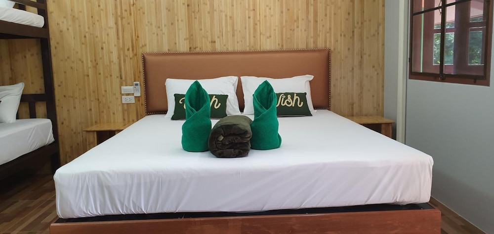 the royal bamboo lodge