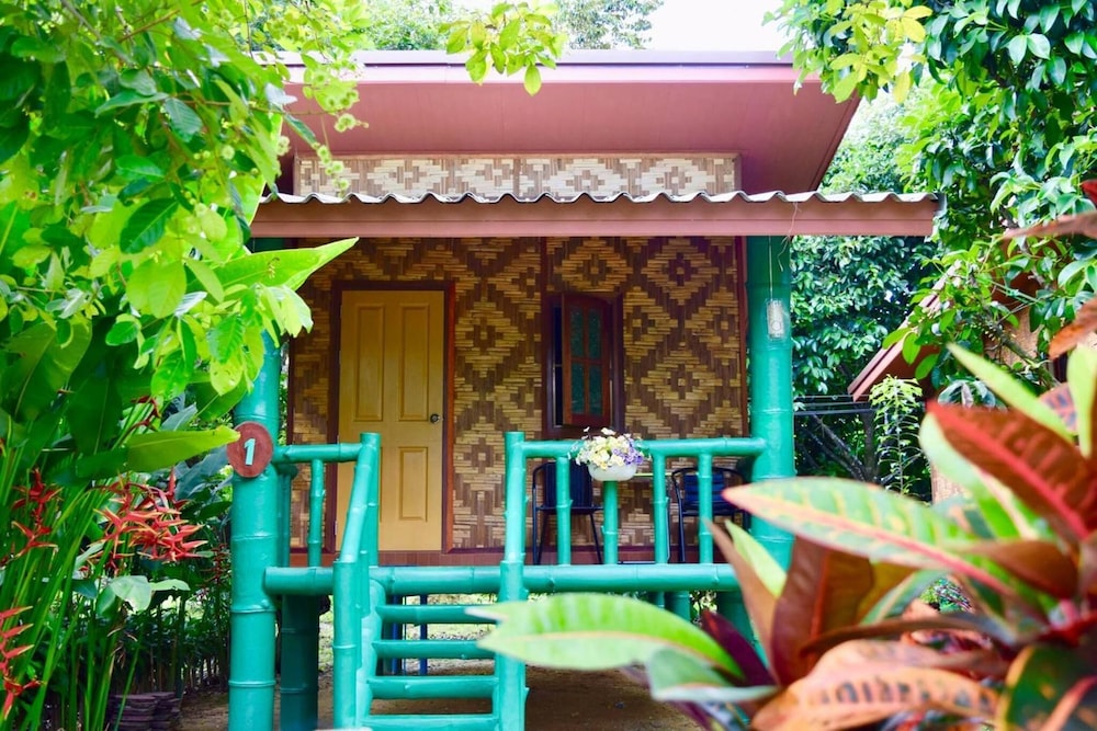 the royal bamboo lodge