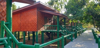 the royal bamboo lodge