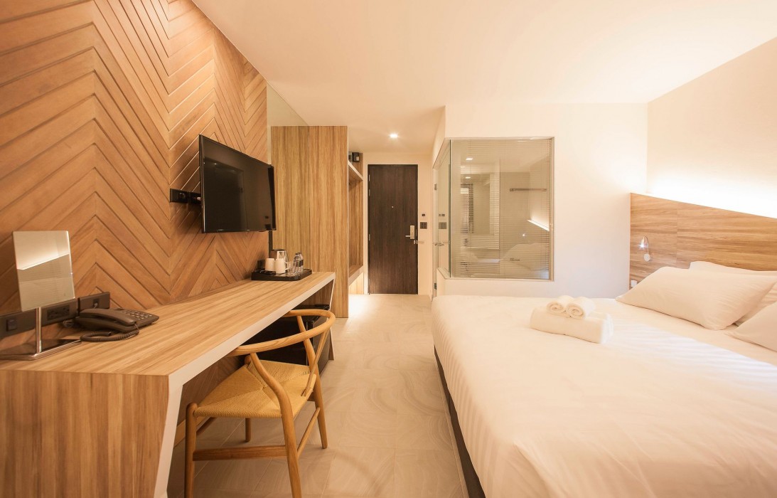 we terminal hotel