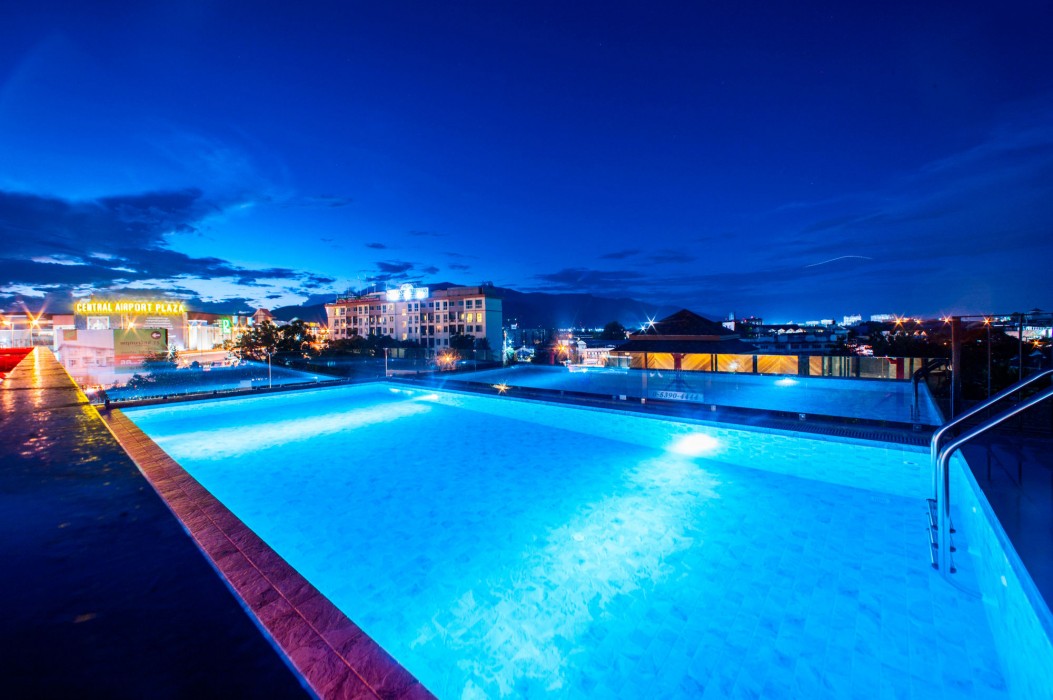 we terminal hotel