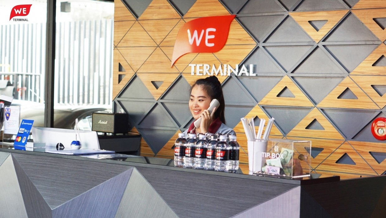 we terminal hotel