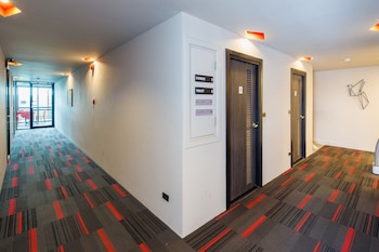 we terminal hotel