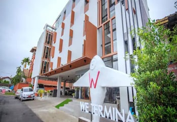 we terminal hotel
