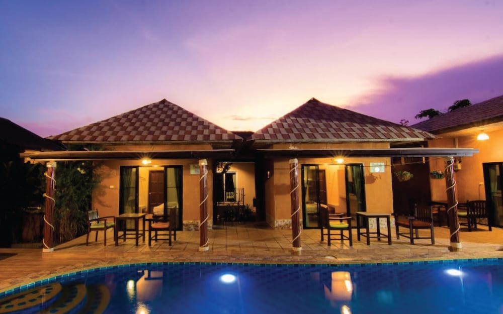 panisara pool villa