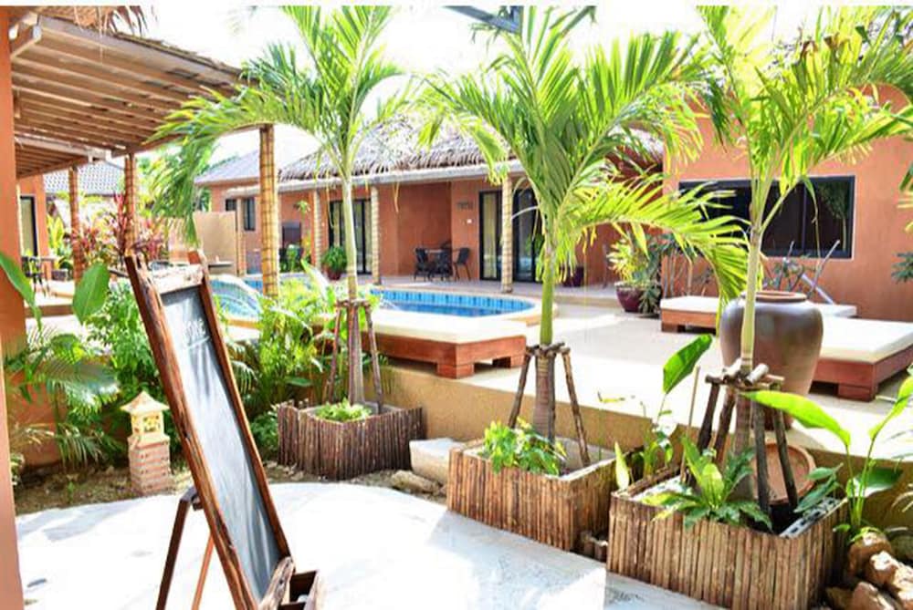panisara pool villa