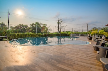 The Cotai Luxury Design Hotel,Bang Sao Thong>>Bang Bo,4 star