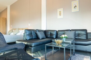 the beach cha am suite