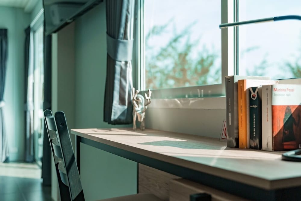 the beach cha am suite