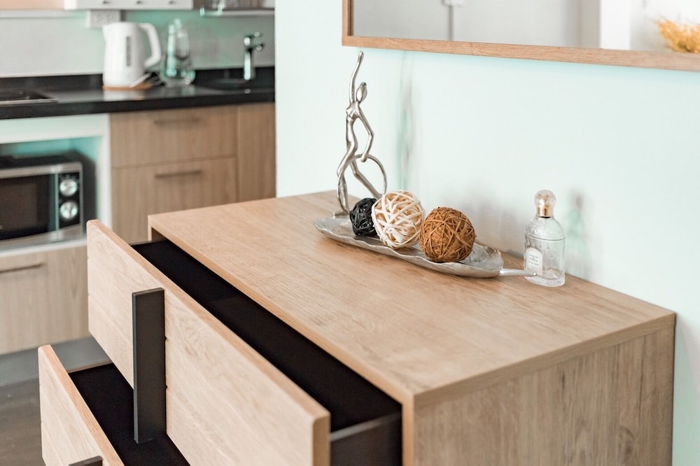 the beach cha am suite