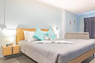 the beach cha am suite