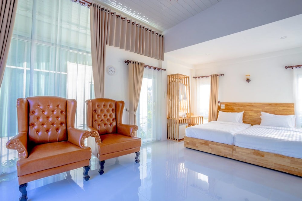 the white house boutique chiangrai