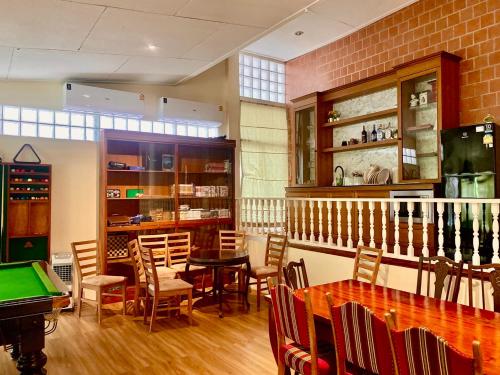 country lakeview hotel