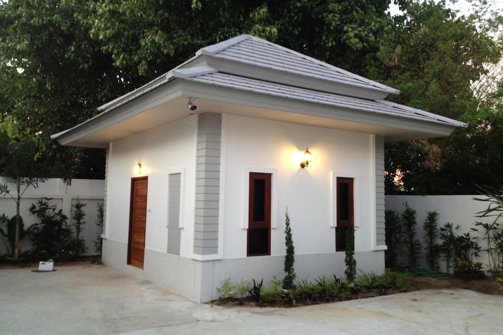 the sixnature resort bangsaen