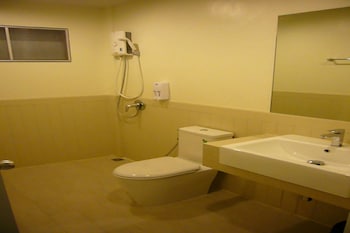 the sixnature resort bangsaen