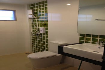 the sixnature resort bangsaen