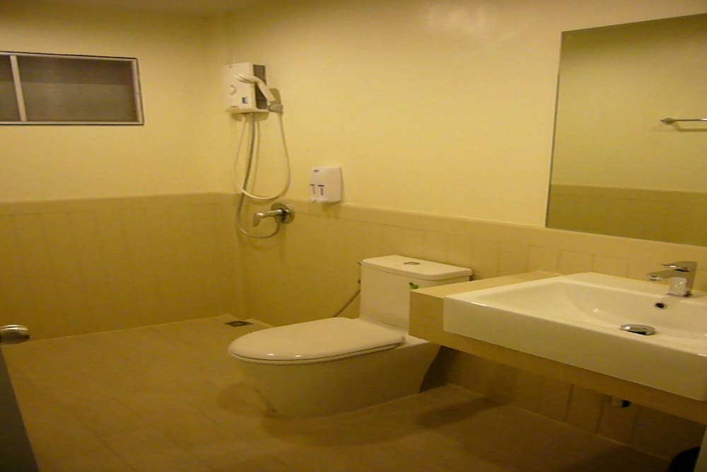 the sixnature resort bangsaen