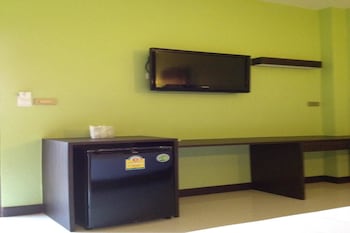 the sixnature resort bangsaen