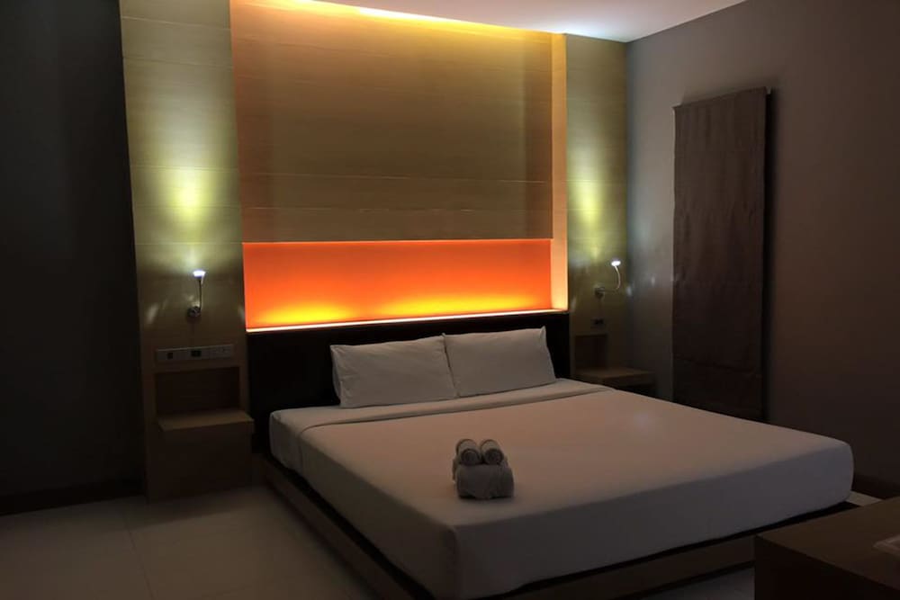 the sixnature resort bangsaen