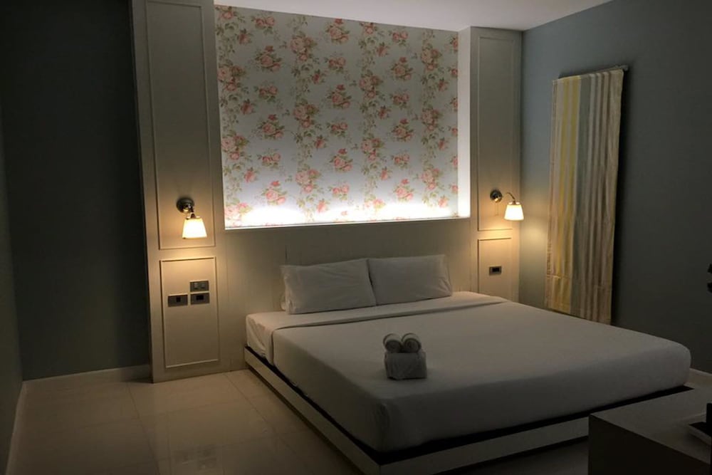 the sixnature resort bangsaen