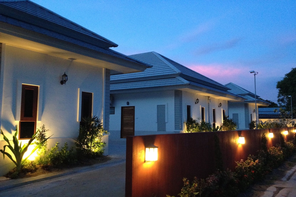 the sixnature resort bangsaen