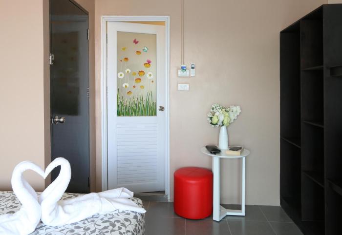 the beach cha am residence