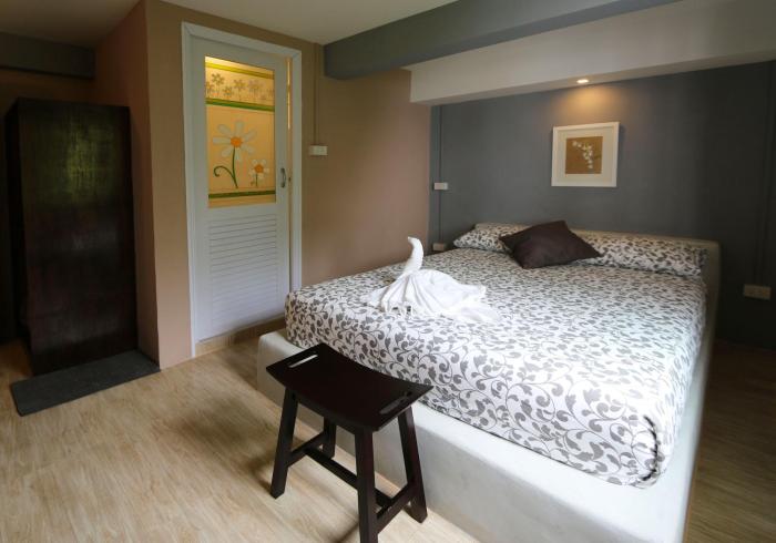 the beach cha am residence