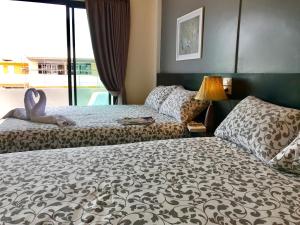 the beach cha am residence