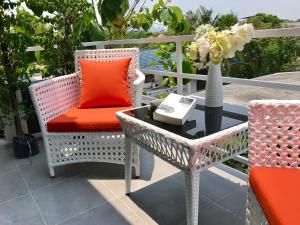 the beach cha am residence